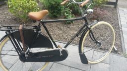 Gazelle Tour Atlantis super witte banden en bruin zadel en handvatten - kopie